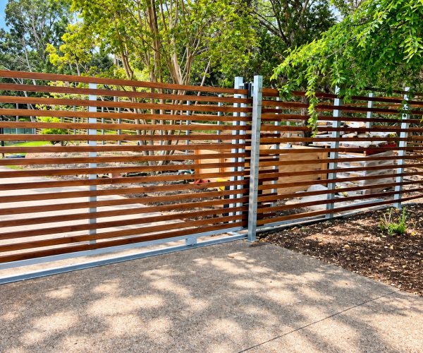 horizontal-slat-slide-gate-automatic-gates-austin-07