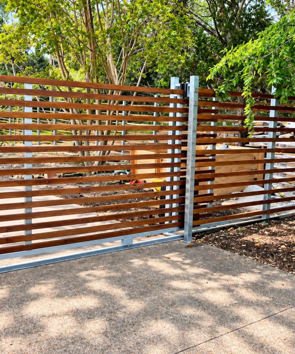 horizontal-slat-slide-gate-automatic-gates-austin-07